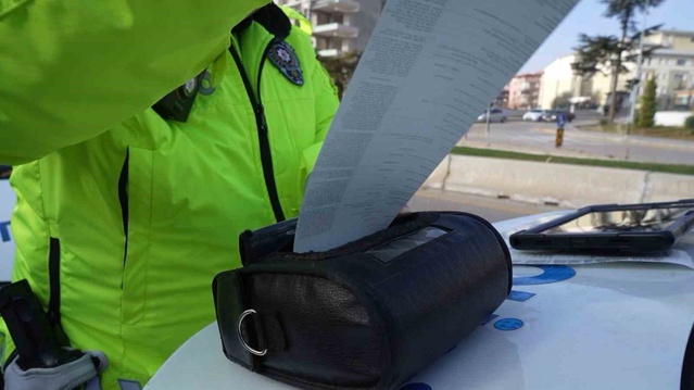 Kırıkkale'de ehliyetsiz sürücü dron denetiminde yakalandı, 80 bin lira ceza kesildi