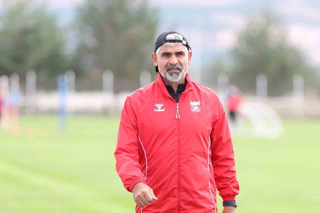 Sivasspor hocası Taşdemir, 'Futbol anlamında işler doğru gitmiyor' dedi