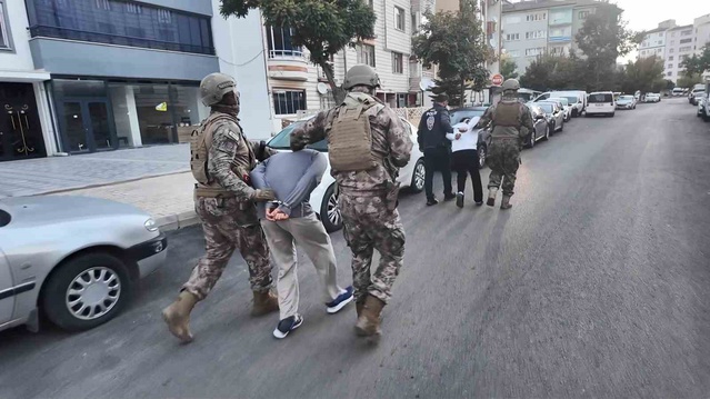 Elazığ'da yasadışı bahis operasyonunda 9 şüpheli yakalanarak gözaltına alındı