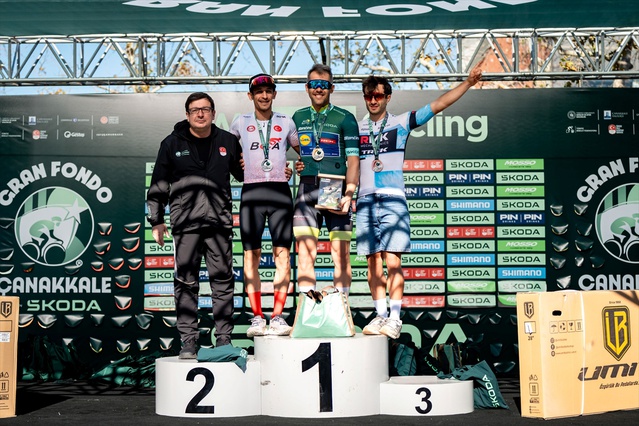 Skoda Çanakkale Gran Fondo'da 924 bisikletçi yarıştı, şampiyonlar belli oldu