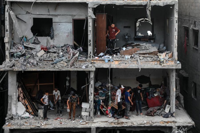 İsrail'in Gazze'ye düzenlediği hava saldırılarında en az 4 Filistinli öldü