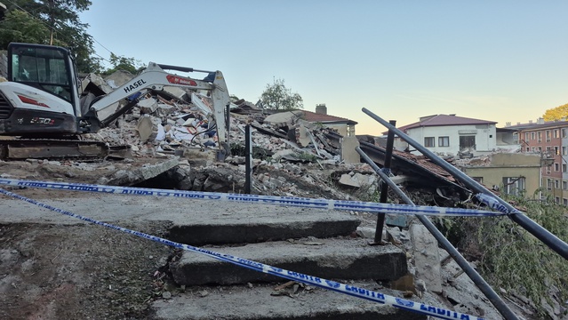 Zonguldak'ta çöken binada 1 kişi öldü, 1 yaralı; 3 şüpheli tutuklandı