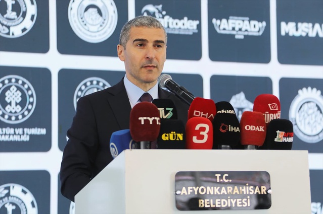 Gastro Afyon'da 247 metre 68 santimetrelik sofra Guinness rekoru kırdı