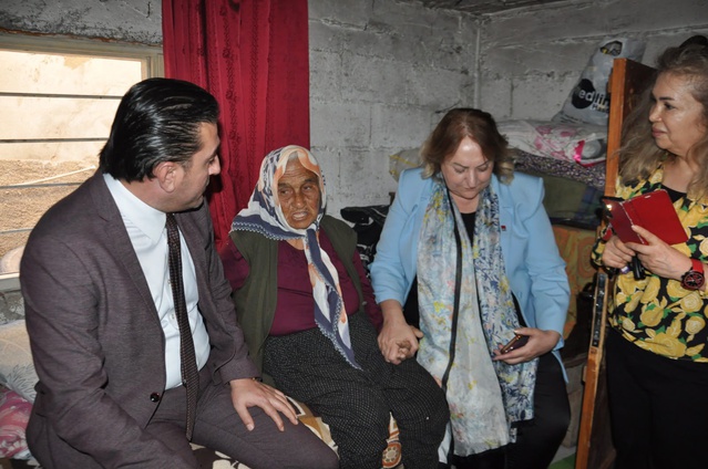 CHP Kadın Kolları Genel Başkanı Gülsever, kömürlükte yaşayan Tilki'yi ziyaret etti