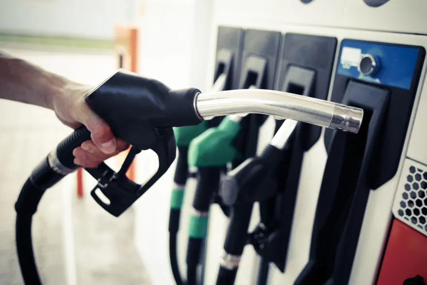 Benzin ve motorin fiyatlarına artış geliyor. Litre fiyatı 100 lirayı aşacak