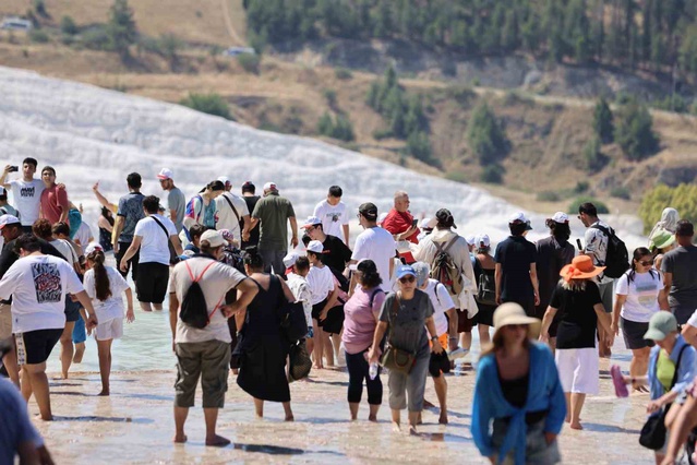 Denizli'de 2025'te Güney Kore 78 bin 635 ziyaretçiyle ilk sırada yer aldı