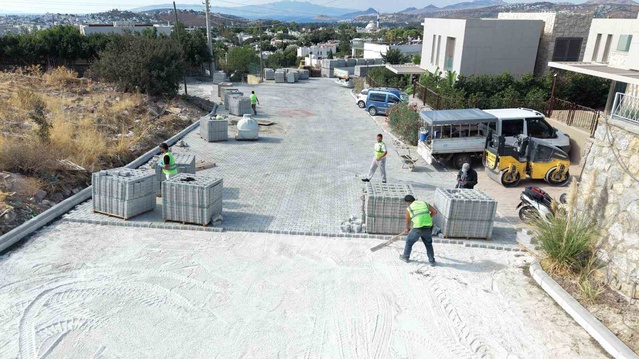 Bodrum Belediyesi 2026'da 510 cadde ve sokakta 101 bin 976 metrekare parke yaptı