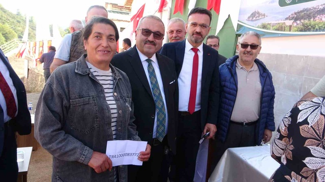 Giresun'da 25 yetiştiriciye damızlık manda boğası 2 milyon lira hibeyle dağıtıldı