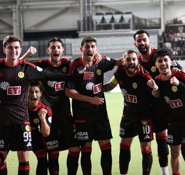 Atalay Yıldırım'ın üç gol attığı maçta Altay, Eskişehirspor'a 4-1 yenildi