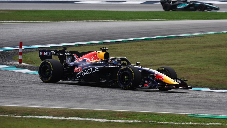 Formula 1 Bahreyn Grand Prix'sinde pole pozisyonu Max Verstappen'in