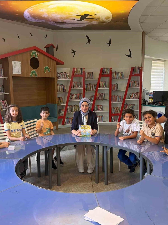 Aydın İl Halk Kütüphanesi, çocuklara etkileşimli kitap okuma etkinliği düzenledi