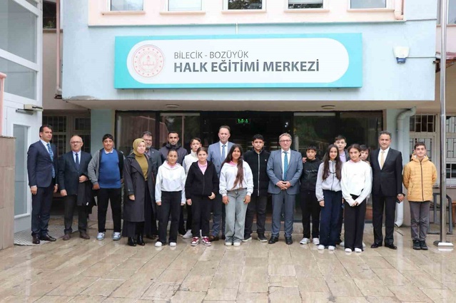 Bozüyük Kaymakamı Helvacı, Halk Eğitim Merkezi'nde LGS öğrencilerine moral verdi