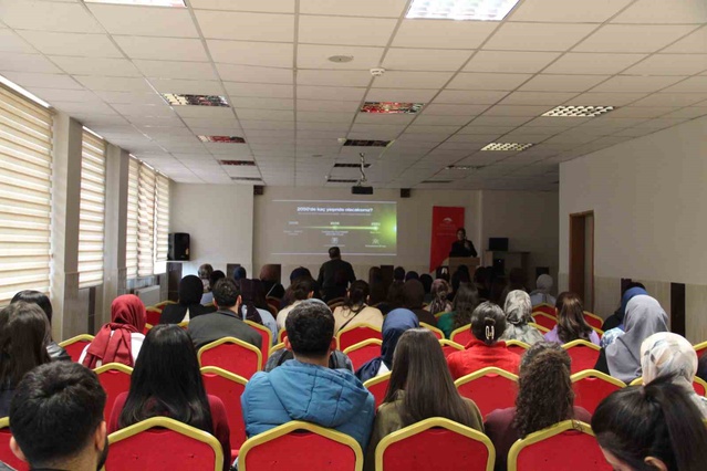 Doç. Dr. Fatma Esen Solhan'da COP31'de sıfır atığın gündeme geleceğini anlattı