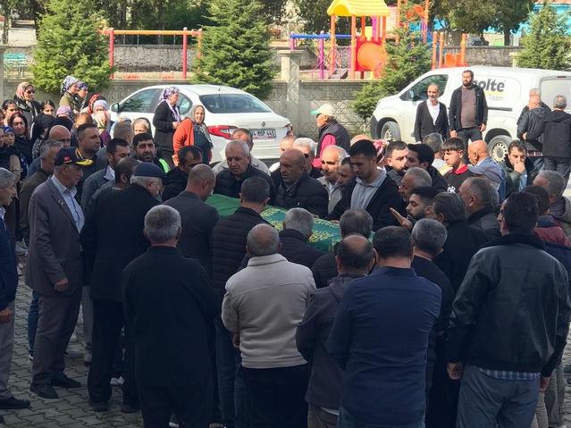 Manisa Akhisar'daki TIR kazasında ölen Zülfinaz Tosun, Konya Ereğli'de defnedildi