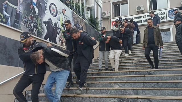 Almanya'da 4 milyon avro dolandırıcılıkla aranan şüpheli yüz değiştirirken yakalandı