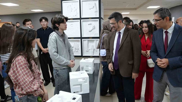 KBÜ Endüstriyel Tasarım öğrencileri yıl boyu projelerini sergide görücüye çıkardı