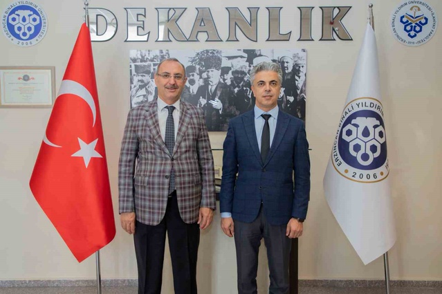 EBYÜ İlahiyat Fakültesi Dekanlığına yeniden atanan İsak Emin Aktepe'ye program düzenlendi