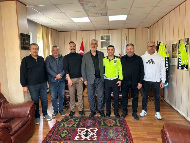 Sivrihisar'da kurum amirleri, İlçe Müftüsü Budak'ı ziyaret ederek haftayı kutladı