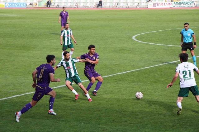 Orduspor 1967, deplasmanda Amasyaspor'u 3-0 yenerek 8. haftadan galibiyetle ayrıldı