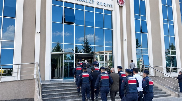 Gölcük koordinesindeki dolandırıcılık operasyonunda 9 şüpheliden 7'si tutuklandı
