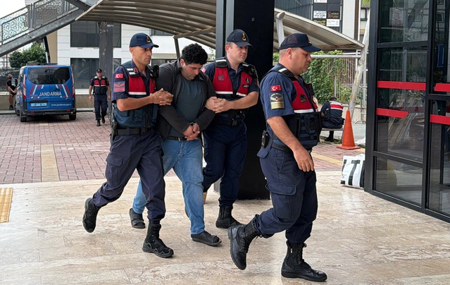 Alanya'da kuşların başını bıçakla kesip görüntü paylaşan Yusufcan Turay tutuklandı
