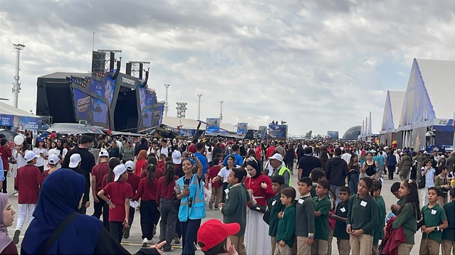 Şanlıurfa'daki TEKNOFEST Güneydoğu'da çocuklar Canikman'la fotoğraf çektirdi