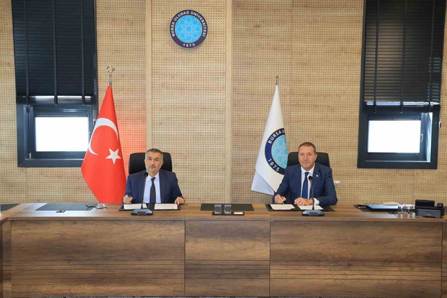 BUÜ ile SÜSBİR, süs bitkileri öğrencilerine saha eğitimi için protokol imzaladı