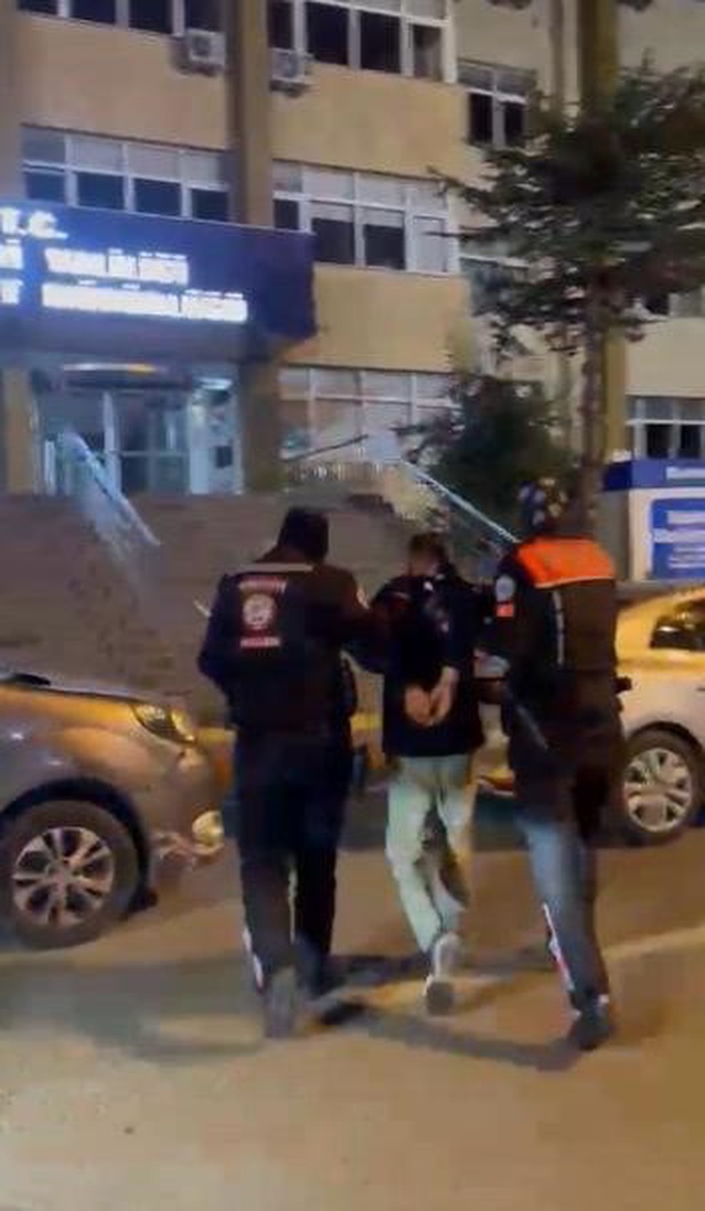 Kayseri'de 19 yıl 22 gün hapis cezasıyla aranan şahıs polis uygulamasında yakalandı