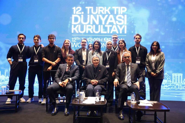 Memişoğlu, TÜSEB'in 2027 başında robotik cerrahi cihazı çağrısına çıkacağını söyledi