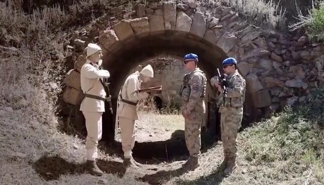 Erzurum İl Jandarması, Çocuk Evleri Sitesi'ndeki çocuklara tarihi yapıları gezdirdi