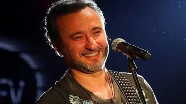 Nev adıyla tanınan şarkıcı Nevzat Doğansoy, 57 yaşında hayatını kaybetti