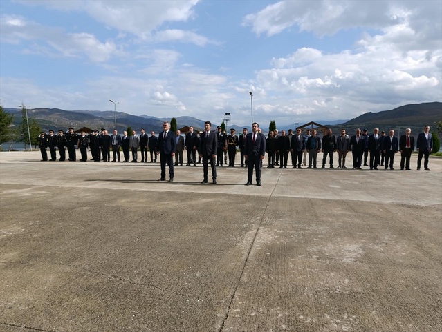 Tokat'ın Yeşilyurt, Turhal, Erbaa ve Almus ilçelerinde 29 Ekim çelenk töreni yapıldı