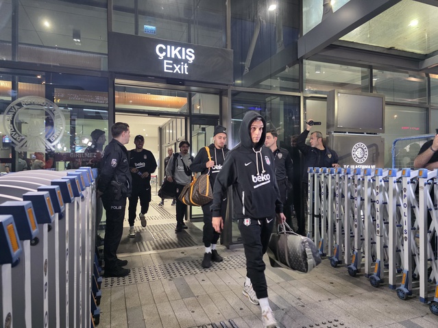 Beşiktaş Trabzonspor deplasmanına 2 eksikle gitti, Orkun Kökçü kadroda yok