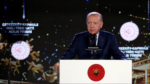 ErdoÄŸan: Kim milletin emanetine el uzatÄ±rsa karÅŸÄ±sÄ±nda bizi bulur