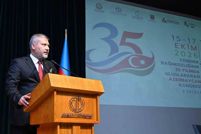 Azerbaycan'ın 35. bağımsızlık yılı için Anadolu Üniversitesi'nde kongre başladı