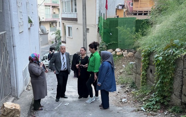 Bursa Yıldırım'da köpek çiftliği nedeniyle mahalle sakinleri sokağa döküldü