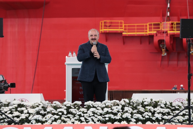 Osman Gazi platformu 20 milyon metreküp hedefiyle Sakarya Gaz Sahası'na doğru yola çıktı