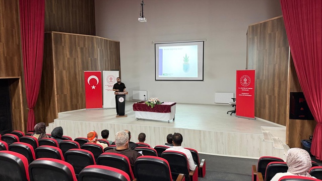 Batman Sason'da Gençlik ve Spor personeline bağımlılıkla mücadele eğitimi verildi