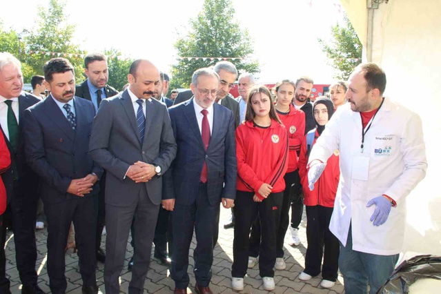 Bingöl'de Bilimfest başladı, 38 atölye ve stant öğrencilerle buluştu