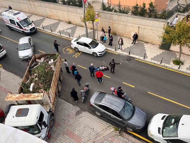 İddiaya göre Tuzla'da belediye kamyonuyla çarpışan motosikletin sürücüsü yaralandı