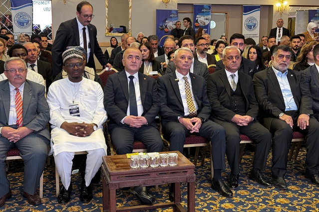 Elazığ'da su ürünleri zirvesi 2025'in 1 milyon 37 bin tonluk rekoruyla başladı
