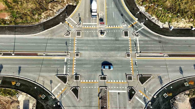 Eskişehir Büyükşehir, Aşağı Söğütönü'nde bulvarlarda trafik işaretlemesini tamamladı