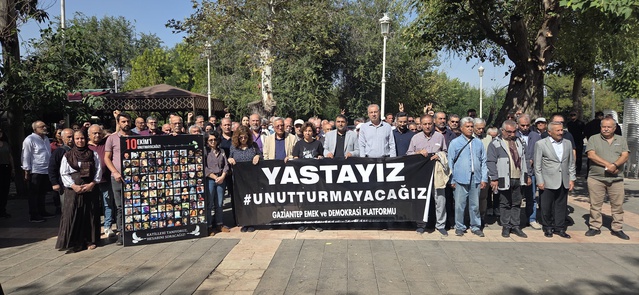 Gaziantep'te 10 Ekim katliamının 11. yılında 104 kişi anıldı, adalet istendi