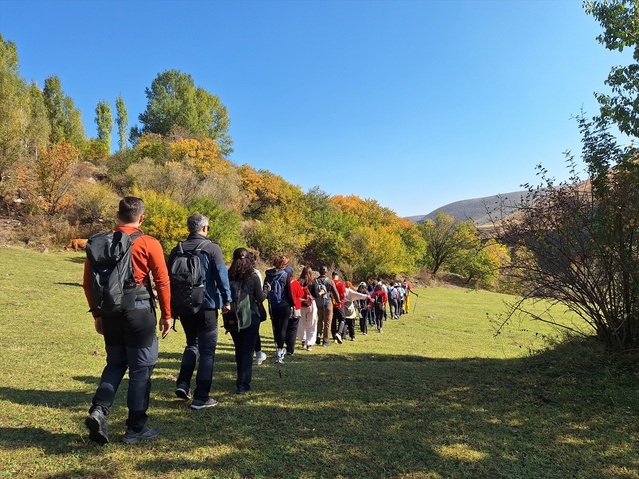 Iğdır Tuzluca'da 45 doğasever, Üçkaya Vadisi'nde yaklaşık 11 kilometre yürüdü