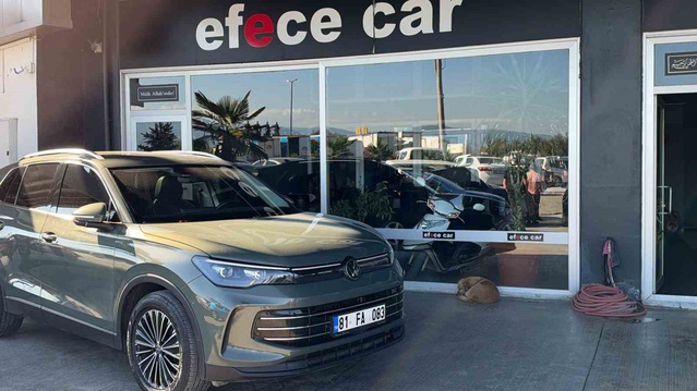 Düzce'de galerici İhsan Açıkgöz, otomobilin artık ihtiyaç için alındığını söyledi