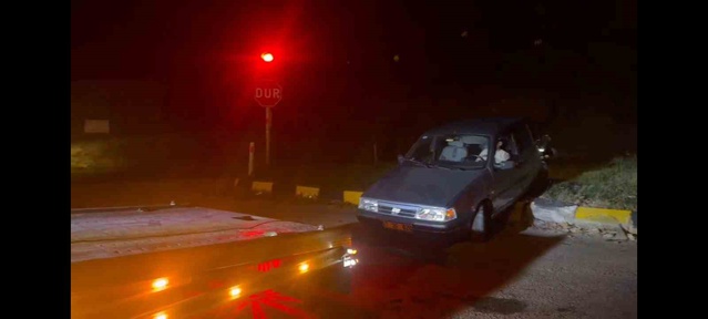 Zonguldak Saltukova'da otomobil, döner kavşakta araca arkadan çarptı, ölü yaralı yok.