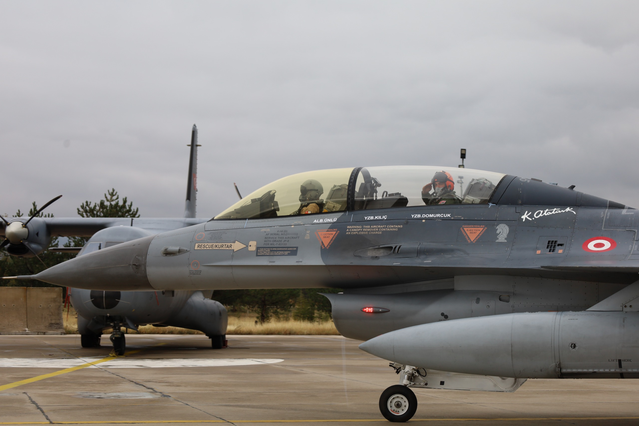 HUGEM'in 403'üncü Test Filo Komutanlığı ilk uçuşunu Mürted'de F-16 ile yaptı