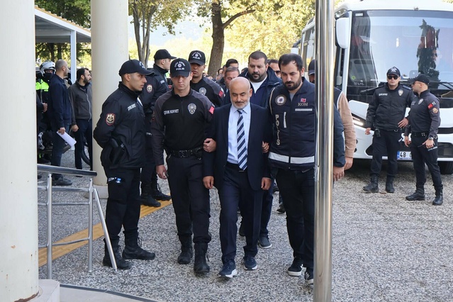 Muğla'daki sahte ihale operasyonunda Fevzi Topuz ve oğlu Doruk Topuz tutuklandı