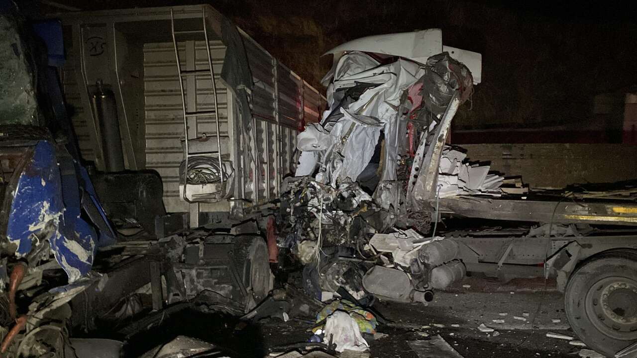 Elazığ’da 3 tır çarpıştı