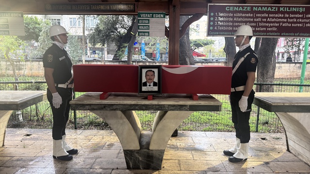 Kalp krizinden ölen Muratpaşa Kaymakamı İhsan Kara için Antalya'da tören düzenlendi